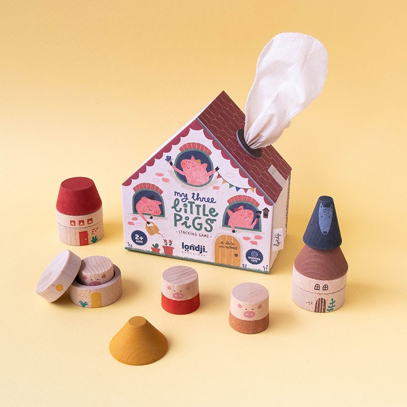 wooden toy of the 3 little pigs